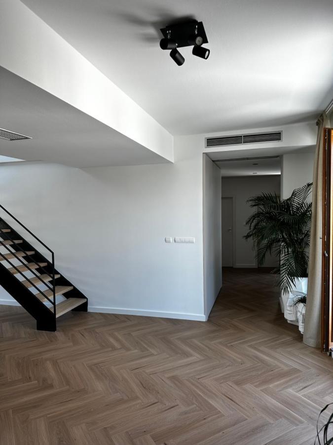 Luxury Penthouse At The Historical Centre With Free Parking Appartement Bratislava Buitenkant foto
