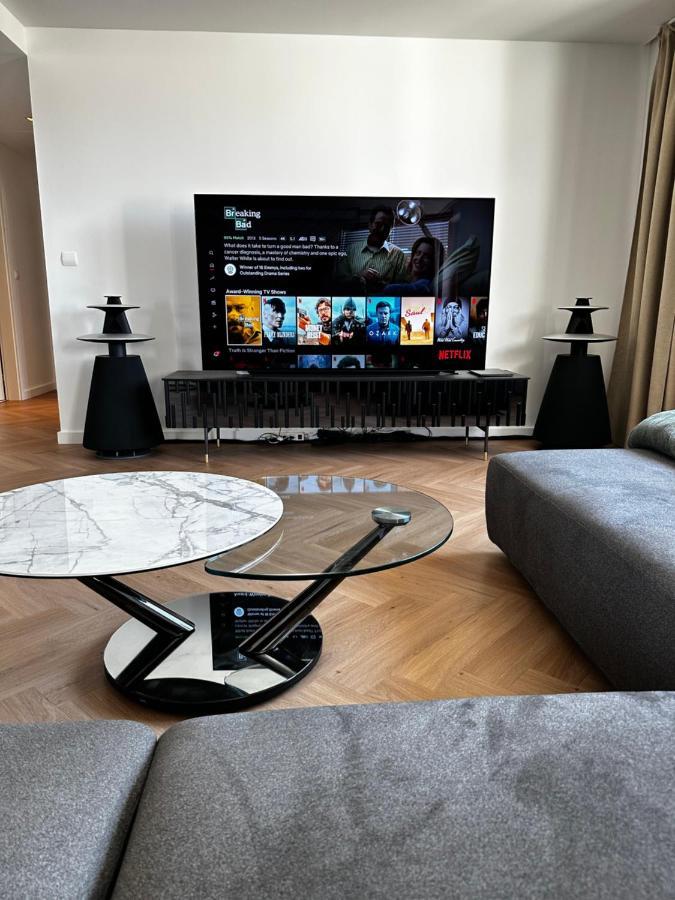 Luxury Penthouse At The Historical Centre With Free Parking Appartement Bratislava Buitenkant foto